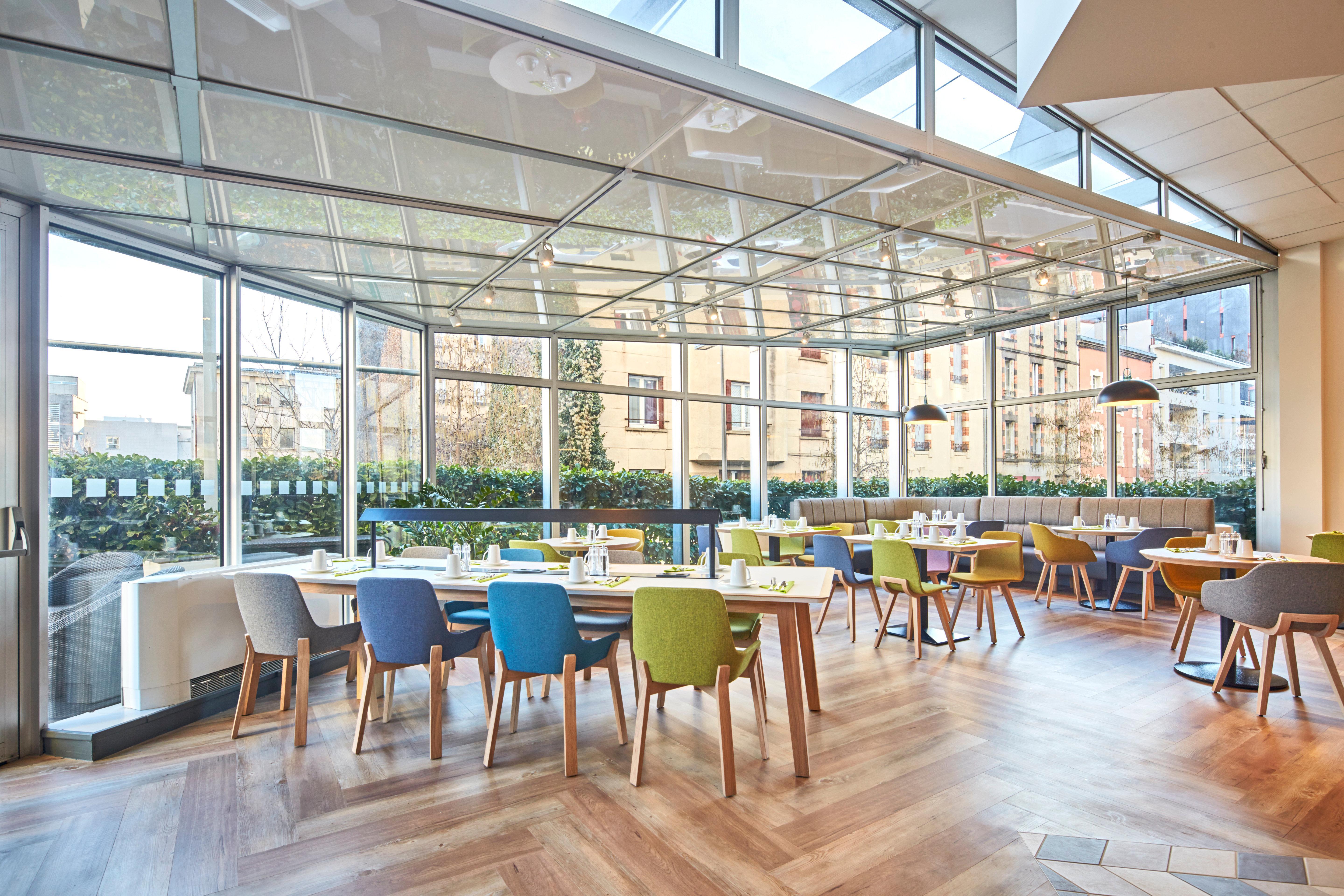 Holiday Inn Clermont Ferrand Centre By Ihg Exterior photo
