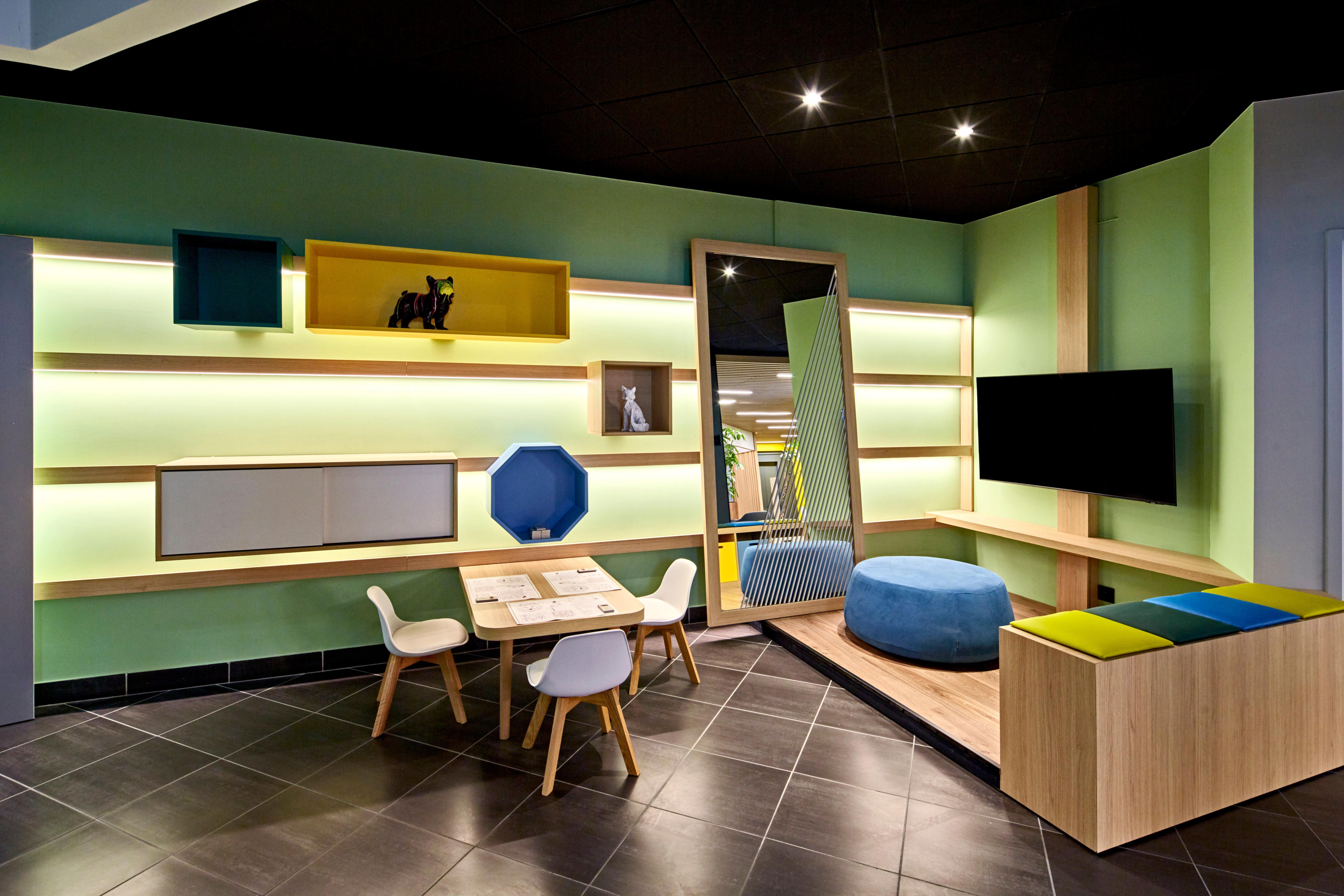 Holiday Inn Clermont Ferrand Centre By Ihg Exterior photo