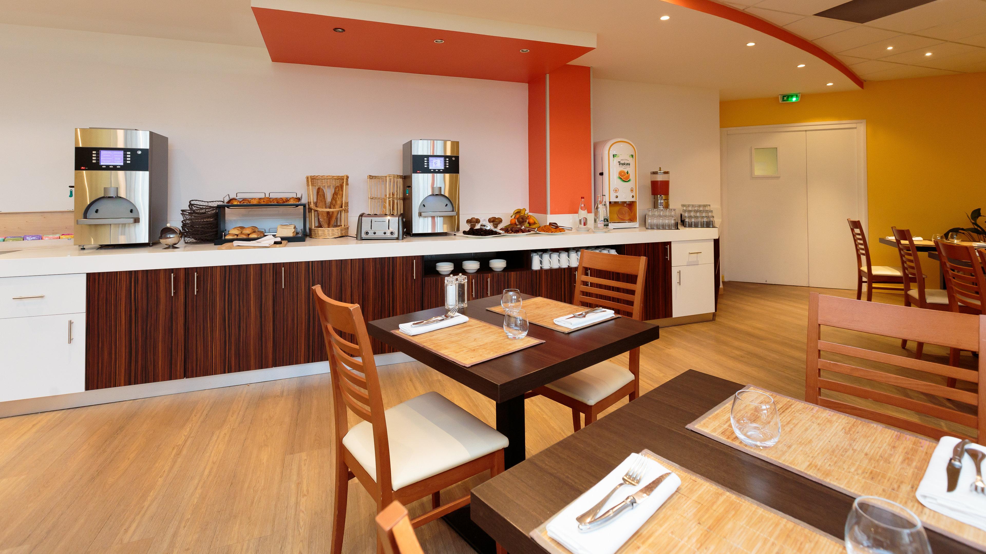 Holiday Inn Clermont Ferrand Centre By Ihg Exterior photo