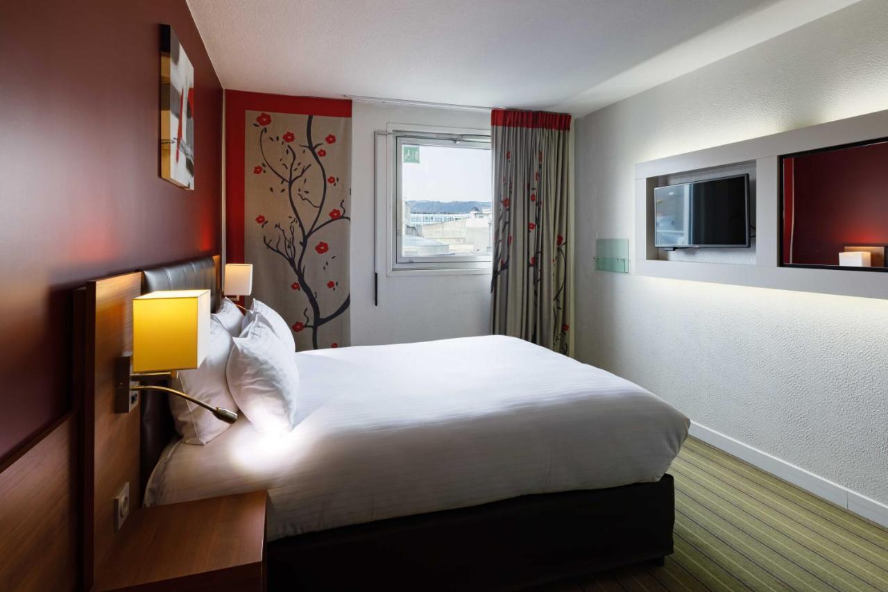 Holiday Inn Clermont Ferrand Centre By Ihg Exterior photo