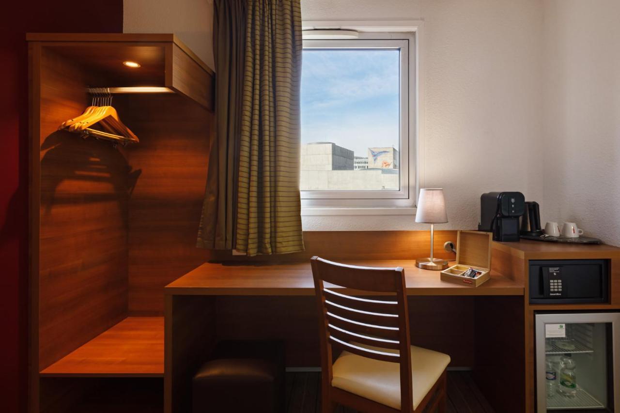 Holiday Inn Clermont Ferrand Centre By Ihg Exterior photo