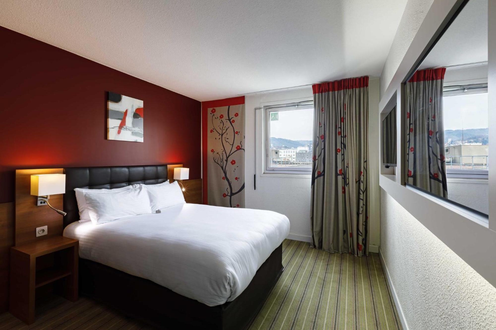 Holiday Inn Clermont Ferrand Centre By Ihg Exterior photo