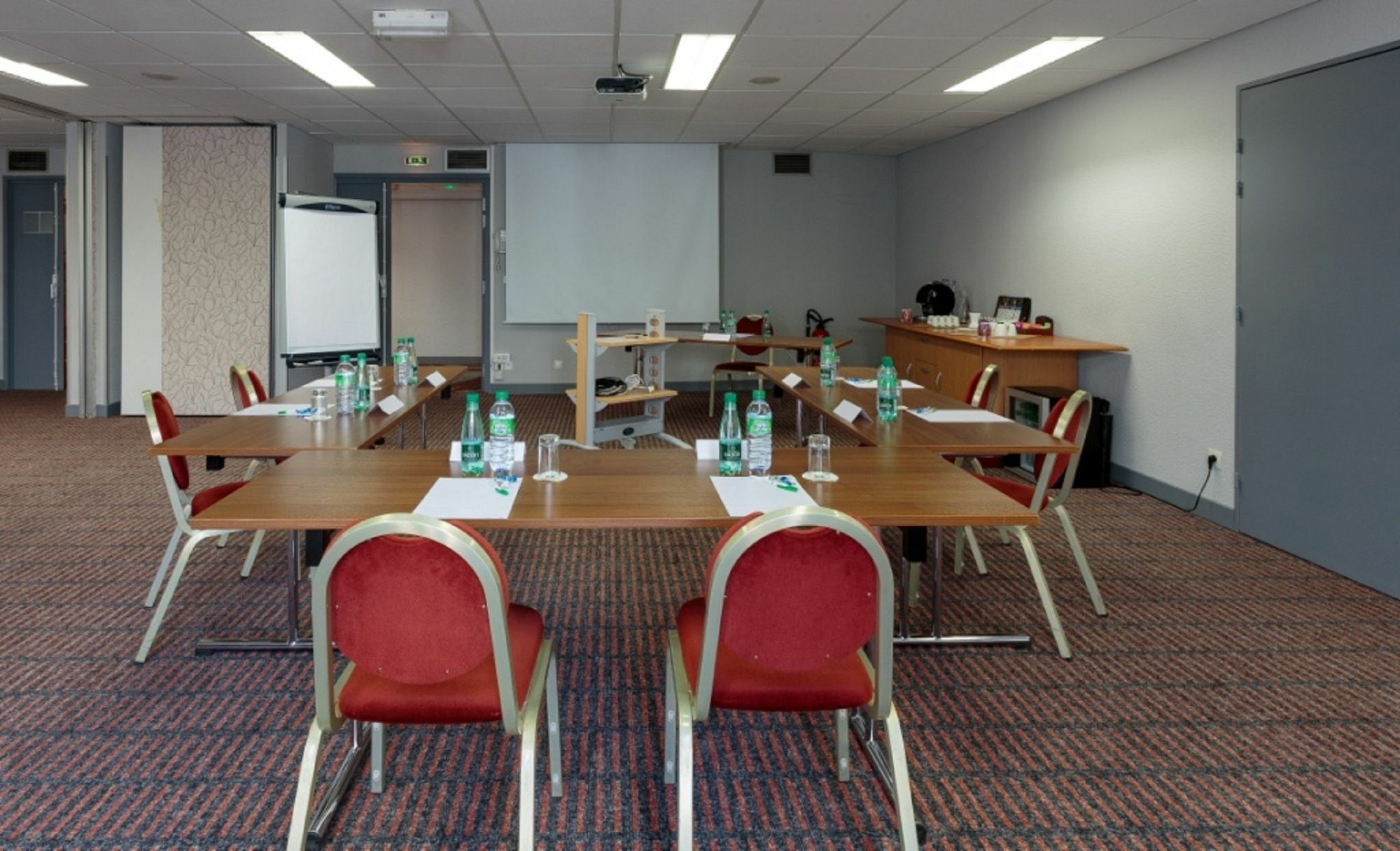 Holiday Inn Clermont Ferrand Centre By Ihg Exterior photo